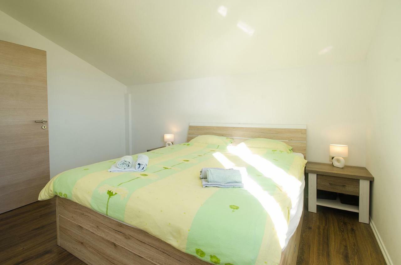 Apartman Korina Sukosan Exterior photo