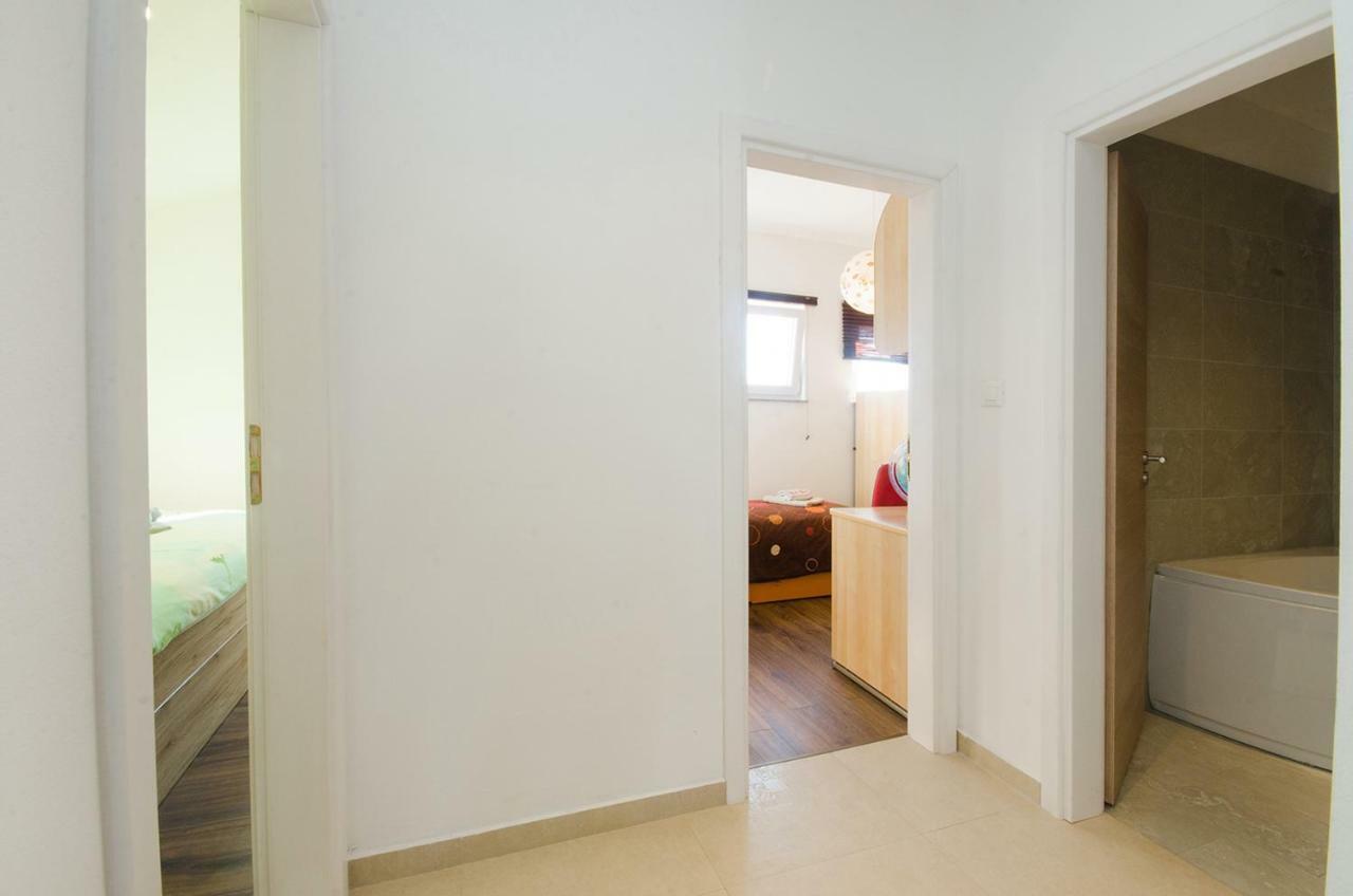 Apartman Korina Sukosan Exterior photo